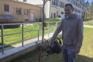 Zväčšiť fotografiu - Rastieme spolu