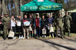Zväčšiť fotografiu - Striebro z branno-športovej olympiády