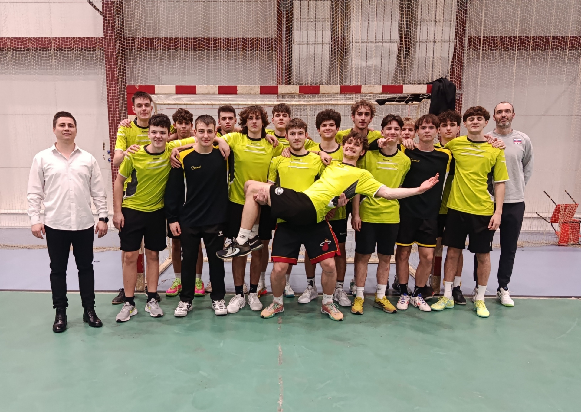 Majstrovstvá Slovenska v hádzanej žiakov SŠ